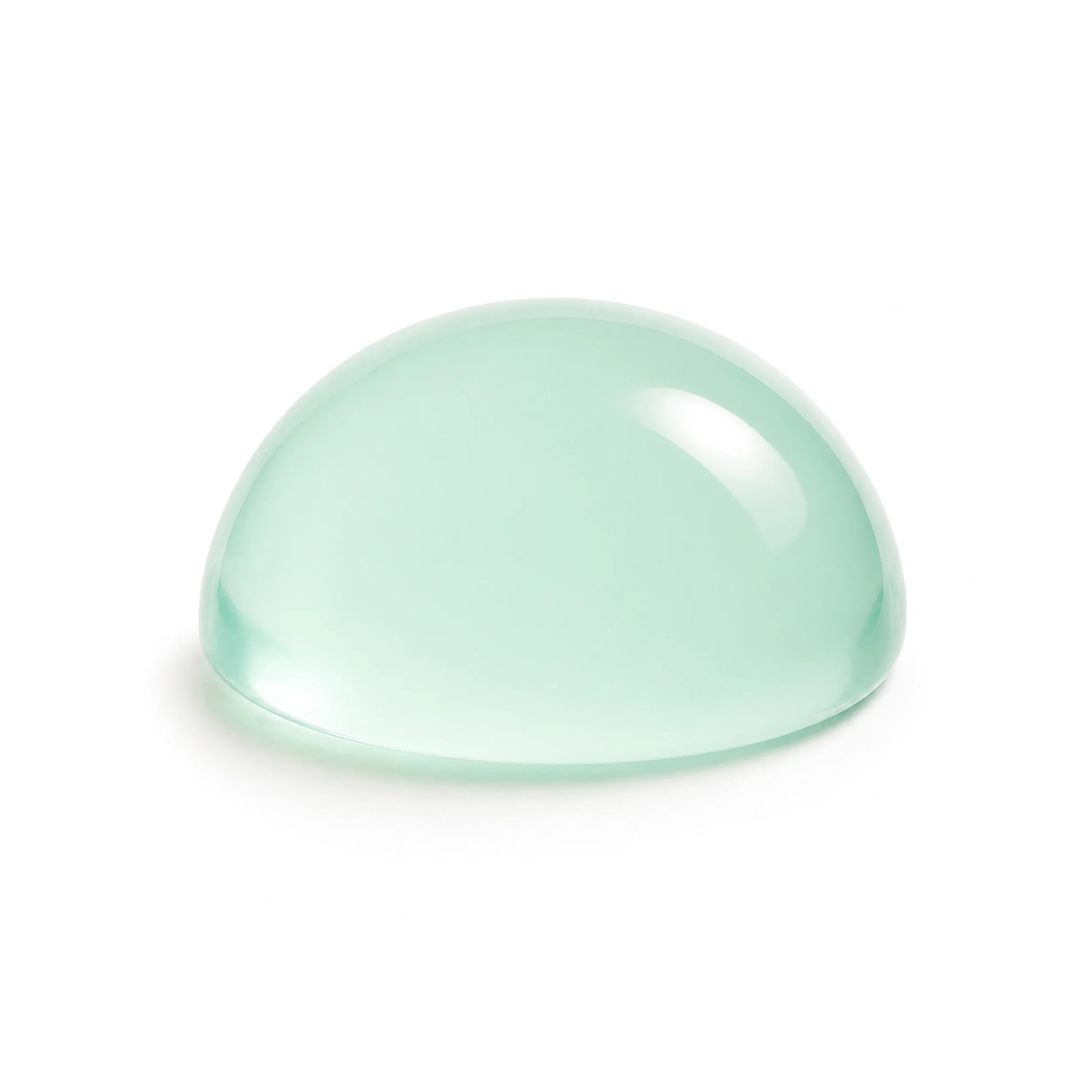 Siero viso iokuro Jelly Peptide Ceramide Serum Shot con Bakuchiol e Camomilla Blu. L'immagine mostra una singola goccia densa, semisferica e cristallina di siero gelatinoso (jelly) di un colore verde acqua/azzurro chiaro e trasparente, posizionata su uno sfondo bianco pulito e luminoso con un leggero riflesso sulla superficie.
